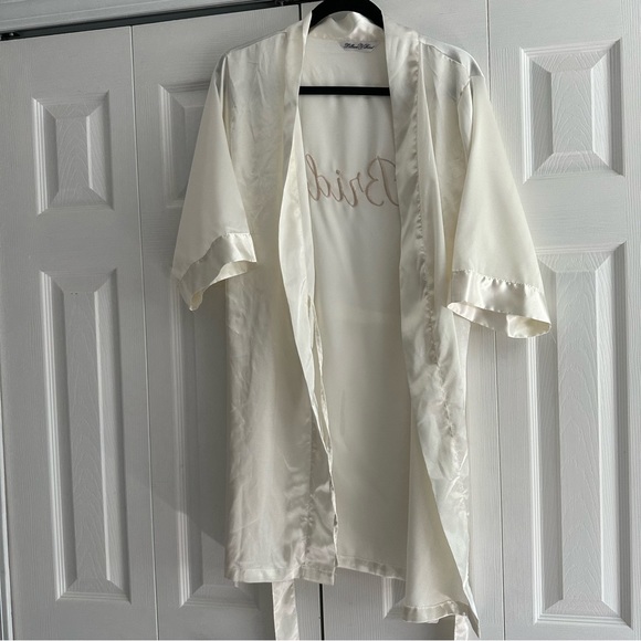 Lillian Rose Bride Robe - Picture 6 of 8